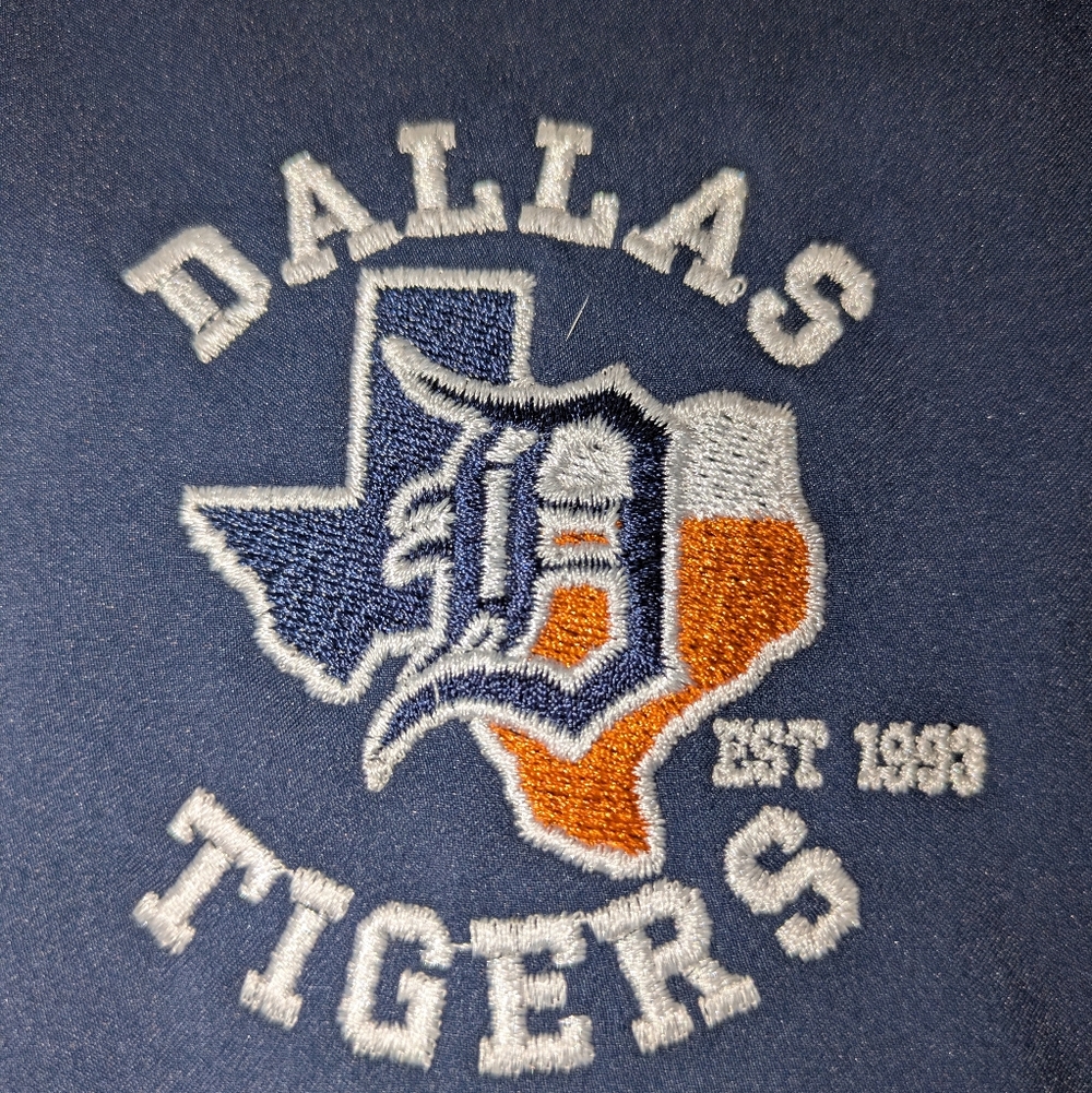 Set Of 2 Dallas Tigers 1 Coaches Warm Up 3/4 Zip & 1 Long sleeve Performance 3/4